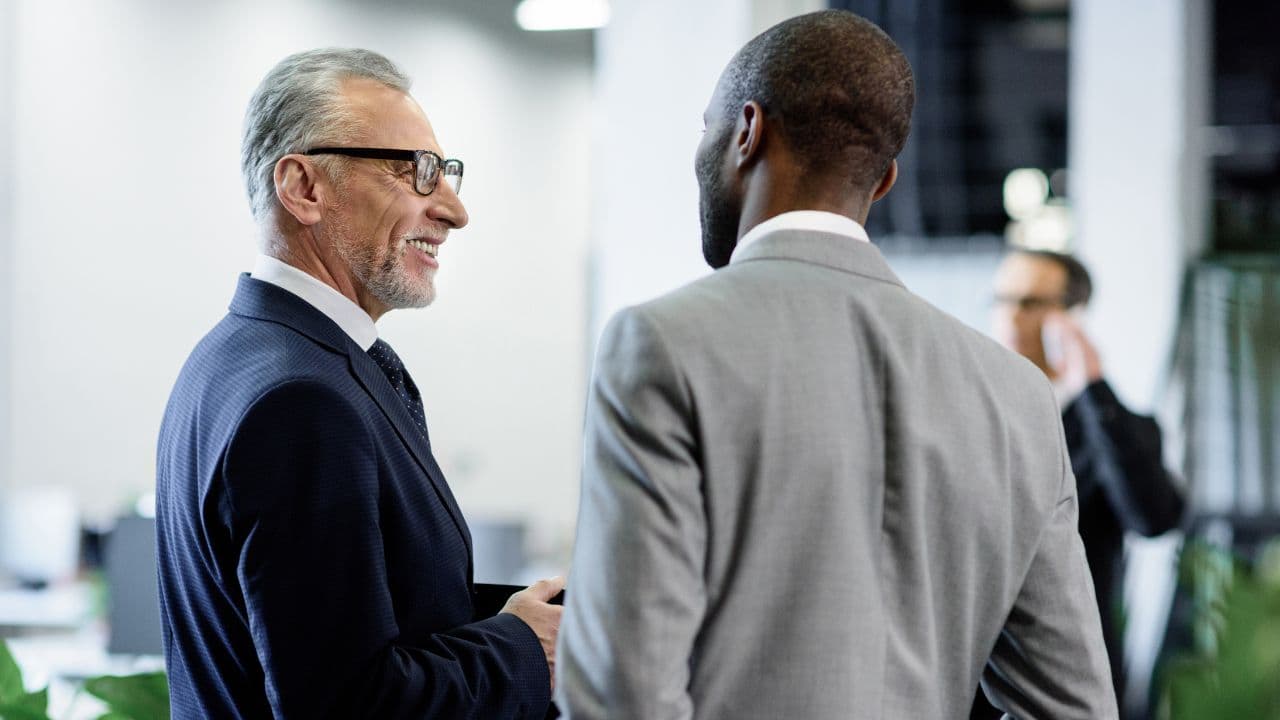 imagem sobre O poder do networking na busca por emprego e transição de carreira